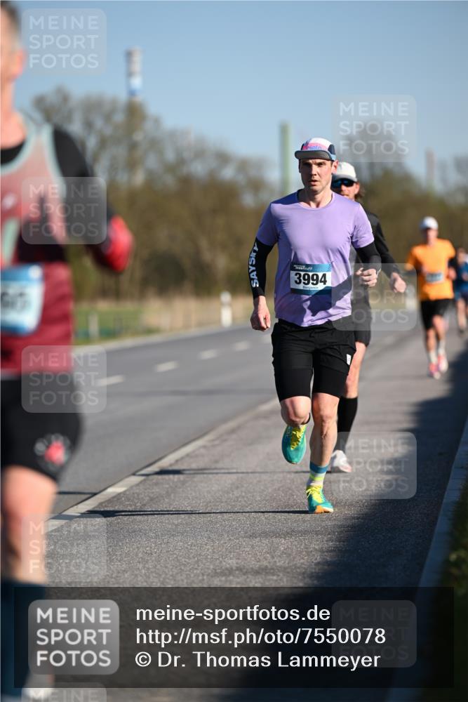 06.04.2025 - 44. Internationalen Wilhelmsburger Insellauf Dr. Thomas Lammeyer http://msf.ph/oto/7550078 06.04.2025 09:20:46 Laufen 3994 meine-sportfotos.de