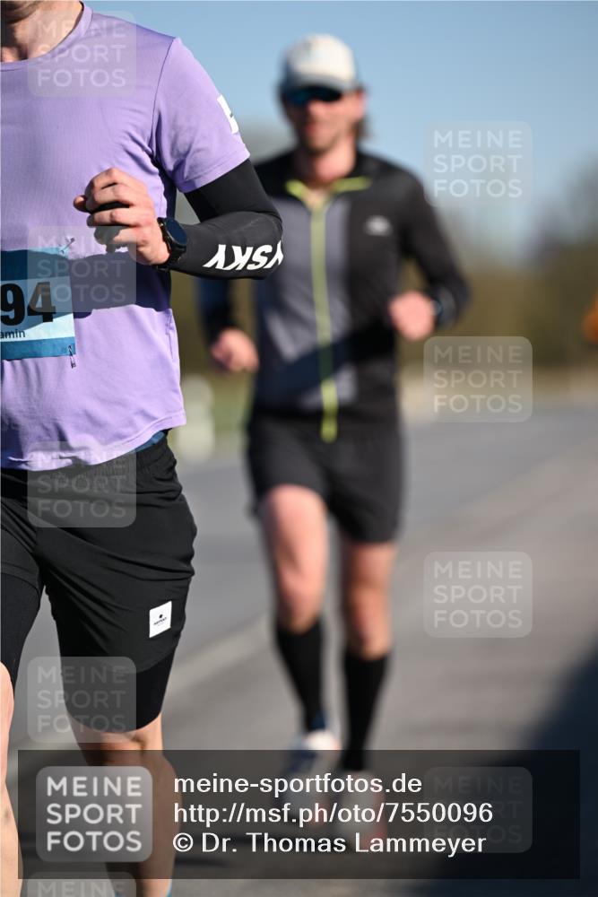 06.04.2025 - 44. Internationalen Wilhelmsburger Insellauf Dr. Thomas Lammeyer http://msf.ph/oto/7550096 06.04.2025 09:20:49 Laufen 94 meine-sportfotos.de