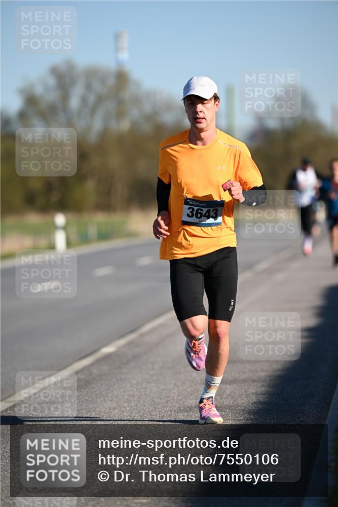 06.04.2025 - 44. Internationalen Wilhelmsburger Insellauf Dr. Thomas Lammeyer http://msf.ph/oto/7550106 06.04.2025 09:20:54 Laufen 3643 meine-sportfotos.de