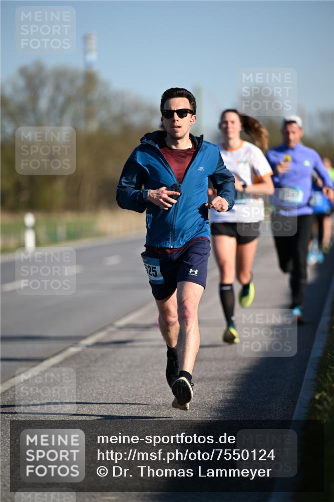 06.04.2025 - 44. Internationalen Wilhelmsburger Insellauf Dr. Thomas Lammeyer http://msf.ph/oto/7550124 06.04.2025 09:21:01 Laufen 25 meine-sportfotos.de