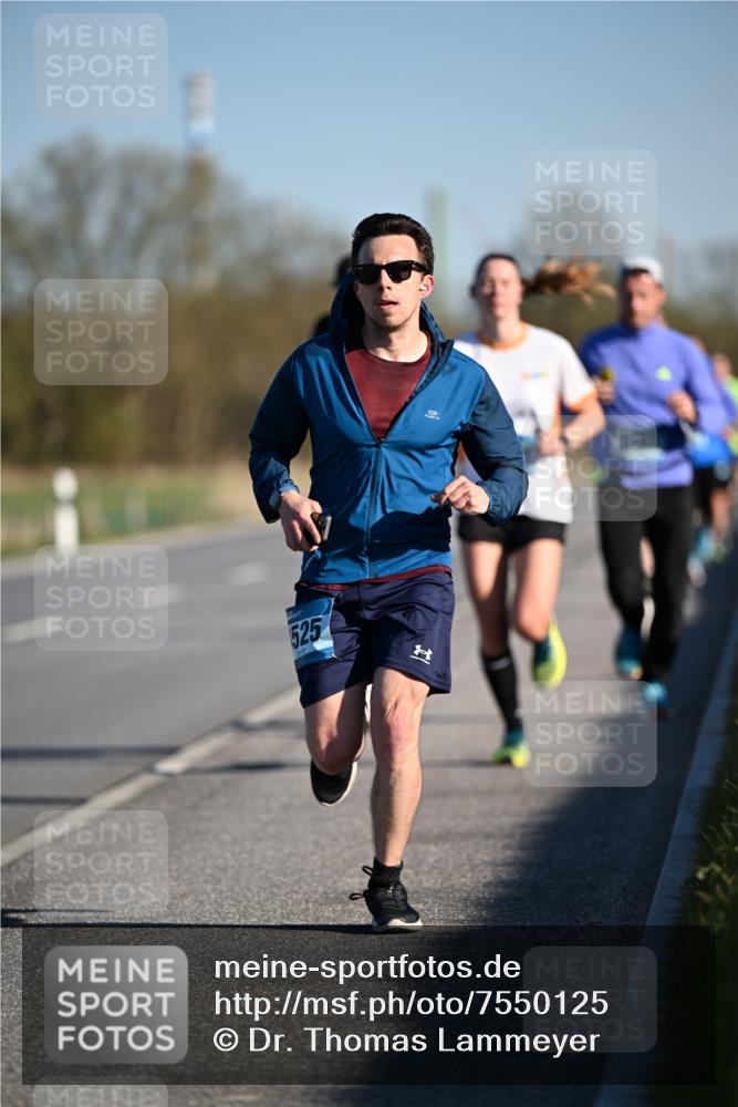 06.04.2025 - 44. Internationalen Wilhelmsburger Insellauf Dr. Thomas Lammeyer http://msf.ph/oto/7550125 06.04.2025 09:21:01 Laufen 525 meine-sportfotos.de