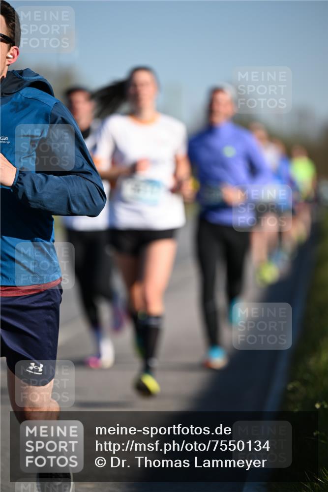 06.04.2025 - 44. Internationalen Wilhelmsburger Insellauf Dr. Thomas Lammeyer http://msf.ph/oto/7550134 06.04.2025 09:21:03 Laufen  meine-sportfotos.de