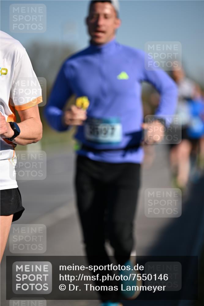 06.04.2025 - 44. Internationalen Wilhelmsburger Insellauf Dr. Thomas Lammeyer http://msf.ph/oto/7550146 06.04.2025 09:21:05 Laufen 3557 meine-sportfotos.de