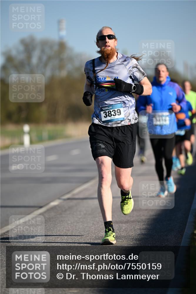 06.04.2025 - 44. Internationalen Wilhelmsburger Insellauf Dr. Thomas Lammeyer http://msf.ph/oto/7550159 06.04.2025 09:21:07 Laufen 3839 meine-sportfotos.de