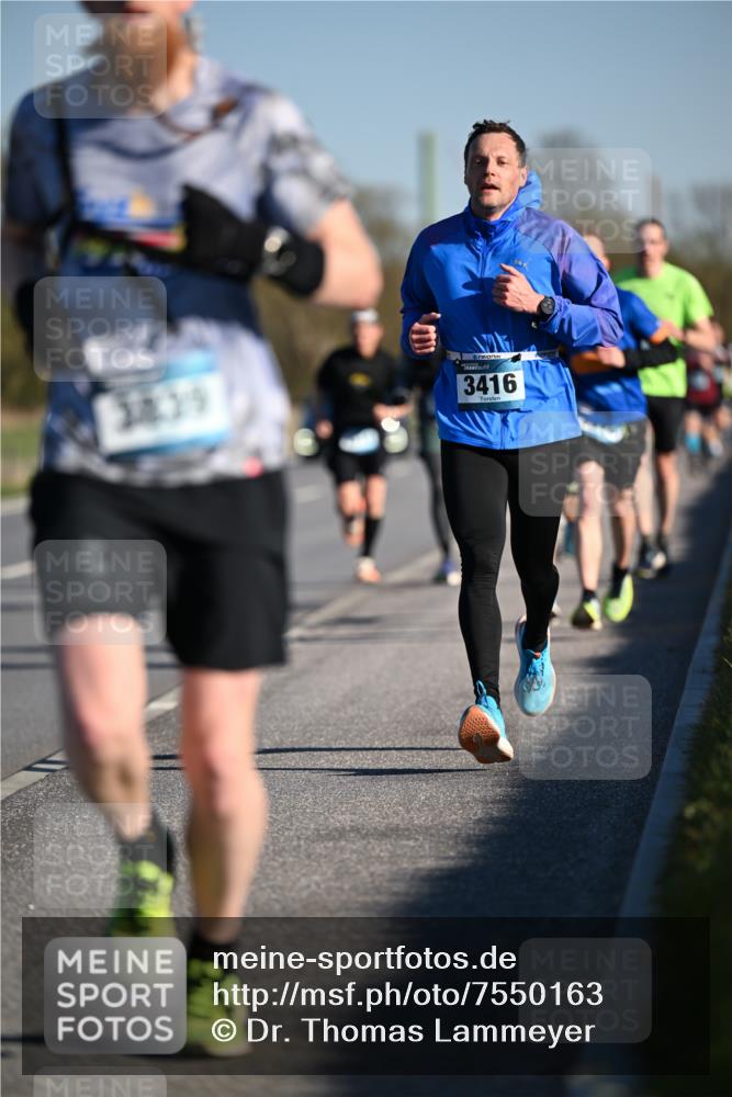 06.04.2025 - 44. Internationalen Wilhelmsburger Insellauf Dr. Thomas Lammeyer http://msf.ph/oto/7550163 06.04.2025 09:21:08 Laufen 3839, 3416 meine-sportfotos.de