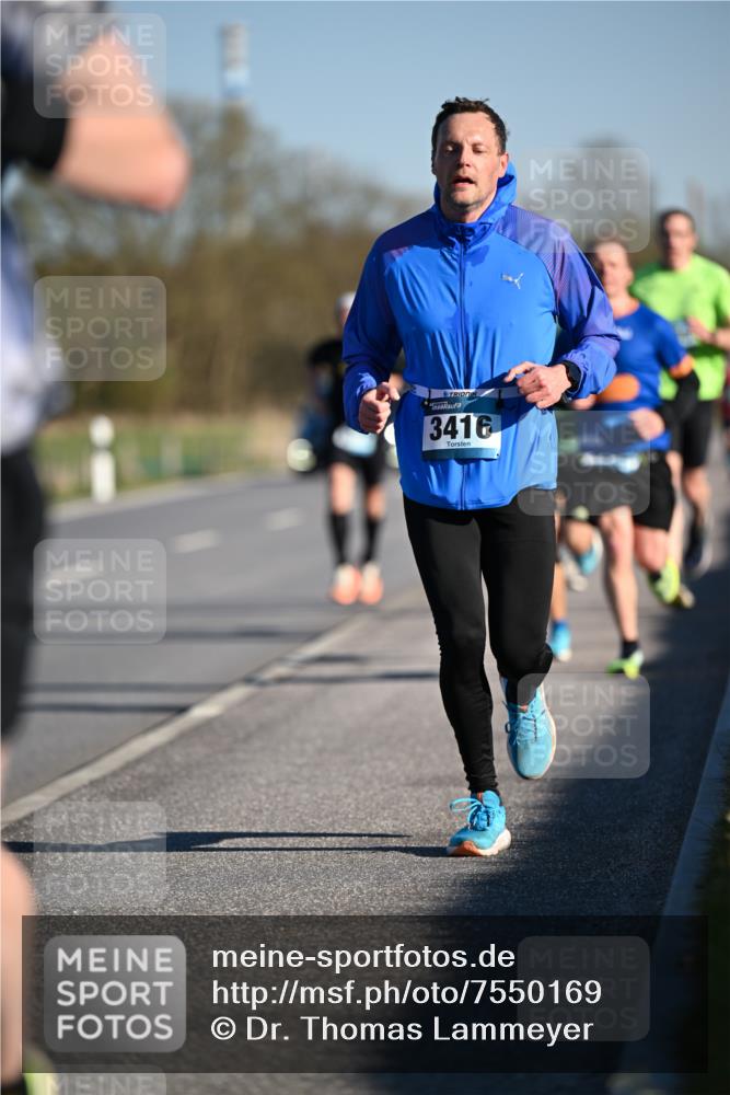06.04.2025 - 44. Internationalen Wilhelmsburger Insellauf Dr. Thomas Lammeyer http://msf.ph/oto/7550169 06.04.2025 09:21:09 Laufen 3416 meine-sportfotos.de