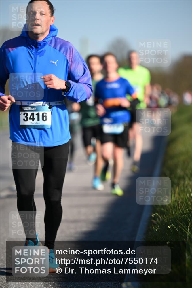 06.04.2025 - 44. Internationalen Wilhelmsburger Insellauf Dr. Thomas Lammeyer http://msf.ph/oto/7550174 06.04.2025 09:21:10 Laufen 3416 meine-sportfotos.de