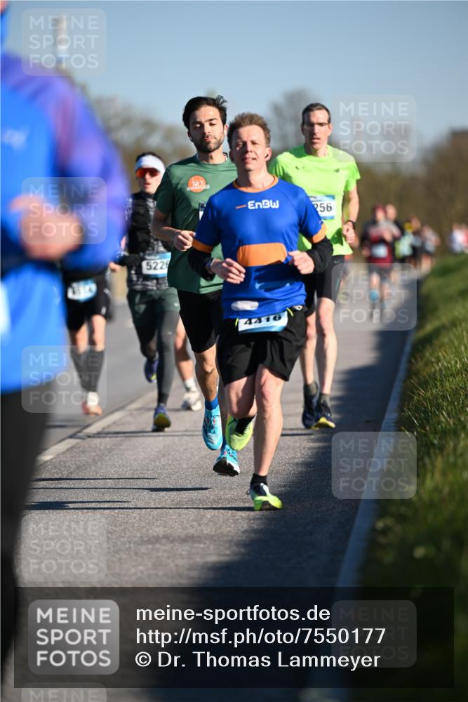06.04.2025 - 44. Internationalen Wilhelmsburger Insellauf Dr. Thomas Lammeyer http://msf.ph/oto/7550177 06.04.2025 09:21:11 Laufen 522, 256, 4416 meine-sportfotos.de
