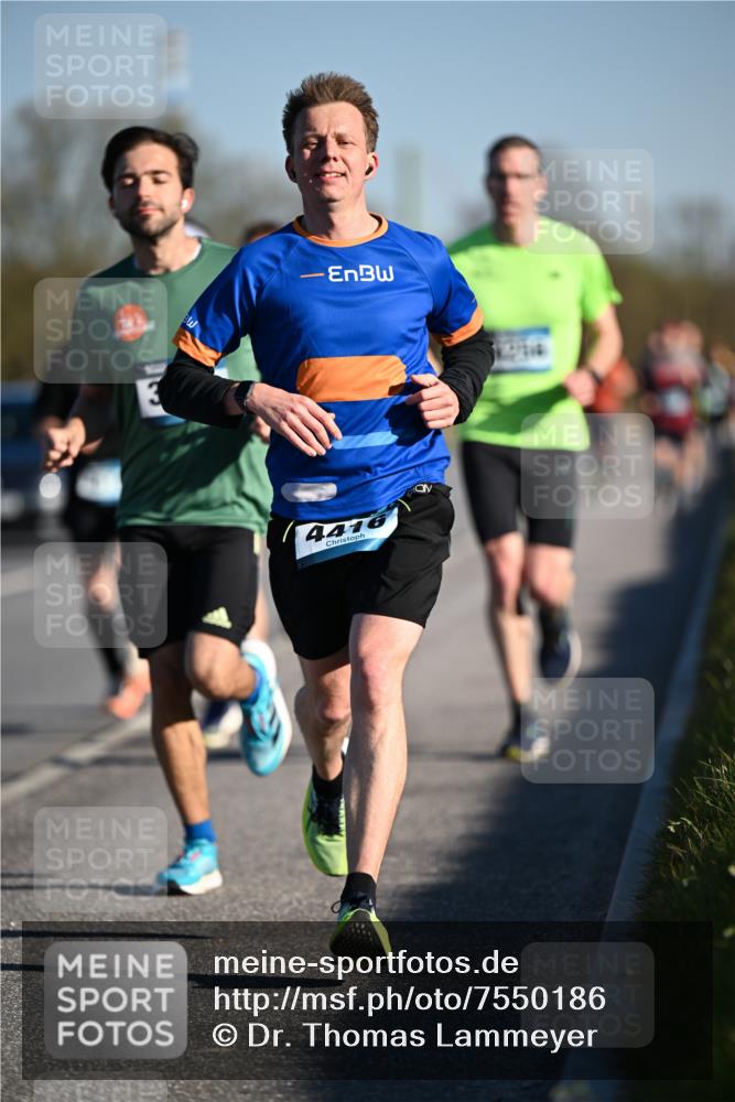 06.04.2025 - 44. Internationalen Wilhelmsburger Insellauf Dr. Thomas Lammeyer http://msf.ph/oto/7550186 06.04.2025 09:21:12 Laufen 4416 meine-sportfotos.de