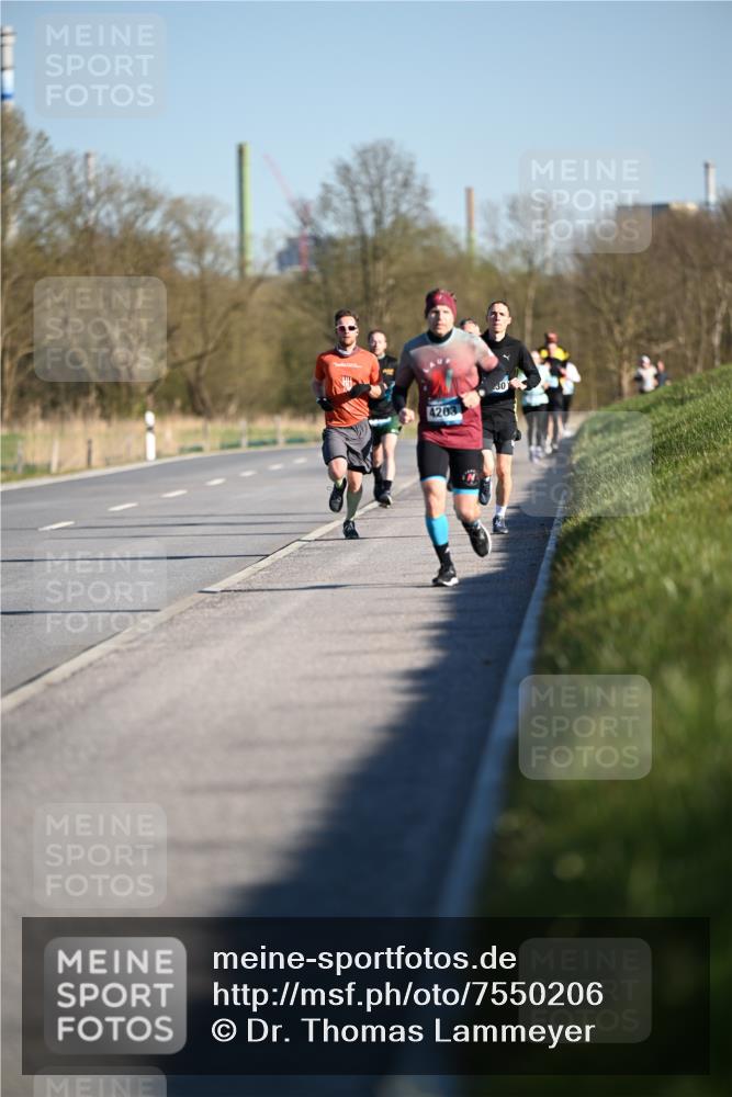 06.04.2025 - 44. Internationalen Wilhelmsburger Insellauf Dr. Thomas Lammeyer http://msf.ph/oto/7550206 06.04.2025 09:21:17 Laufen 4203 meine-sportfotos.de
