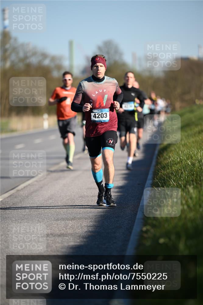 06.04.2025 - 44. Internationalen Wilhelmsburger Insellauf Dr. Thomas Lammeyer http://msf.ph/oto/7550225 06.04.2025 09:21:21 Laufen 4203 meine-sportfotos.de
