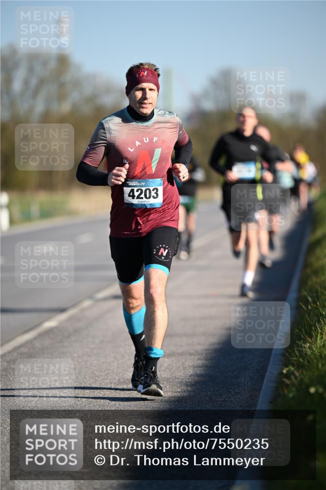 06.04.2025 - 44. Internationalen Wilhelmsburger Insellauf Dr. Thomas Lammeyer http://msf.ph/oto/7550235 06.04.2025 09:21:22 Laufen 4203 meine-sportfotos.de