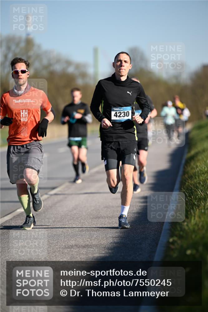 06.04.2025 - 44. Internationalen Wilhelmsburger Insellauf Dr. Thomas Lammeyer http://msf.ph/oto/7550245 06.04.2025 09:21:24 Laufen 4230 meine-sportfotos.de