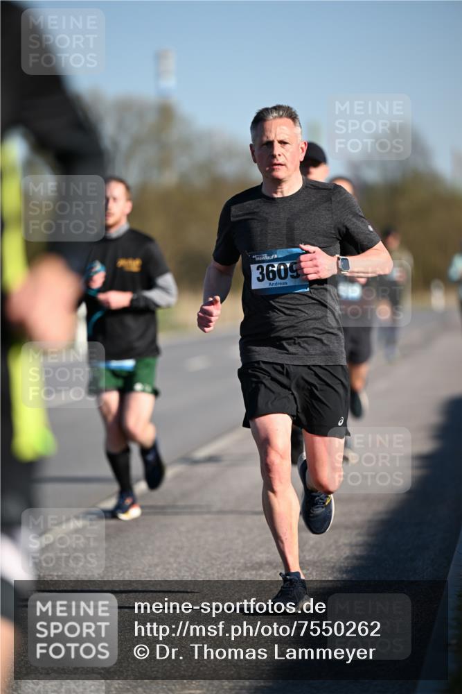 06.04.2025 - 44. Internationalen Wilhelmsburger Insellauf Dr. Thomas Lammeyer http://msf.ph/oto/7550262 06.04.2025 09:21:27 Laufen 3609 meine-sportfotos.de
