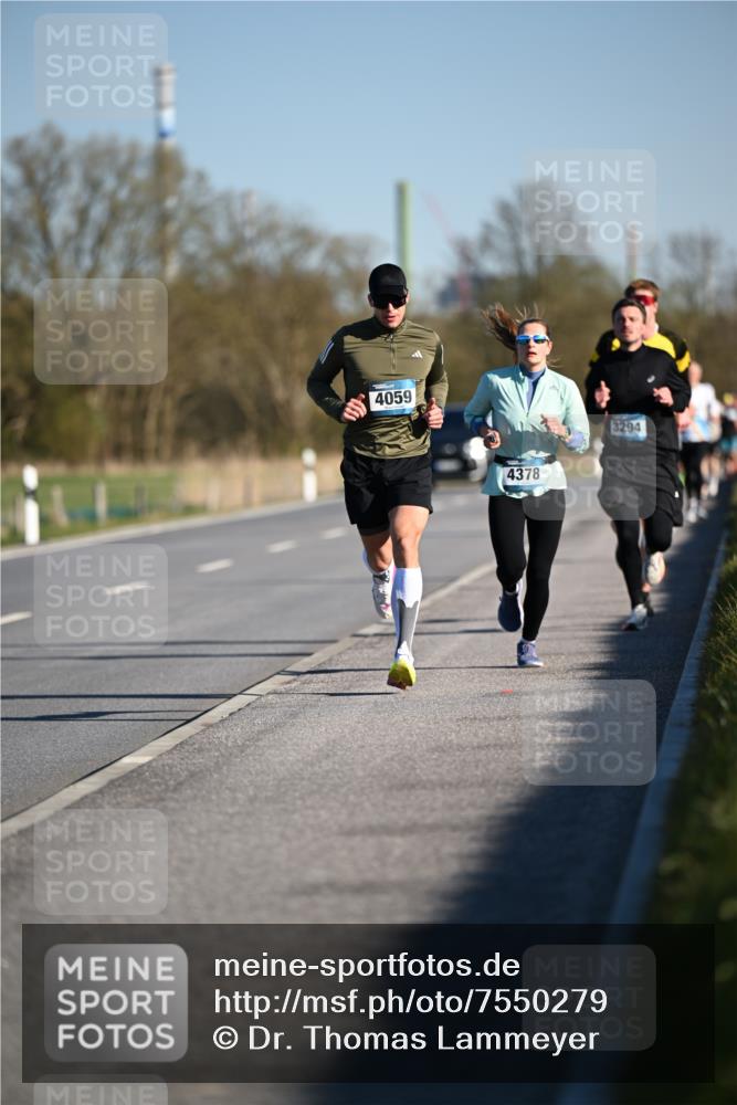 06.04.2025 - 44. Internationalen Wilhelmsburger Insellauf Dr. Thomas Lammeyer http://msf.ph/oto/7550279 06.04.2025 09:21:34 Laufen 4059, 4378, 3294 meine-sportfotos.de