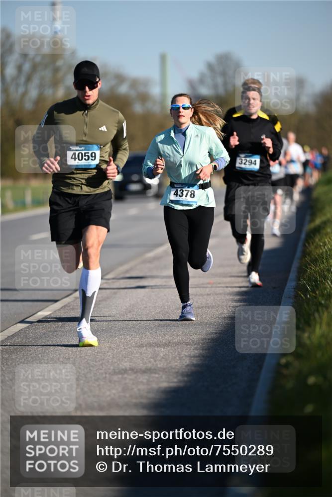 06.04.2025 - 44. Internationalen Wilhelmsburger Insellauf Dr. Thomas Lammeyer http://msf.ph/oto/7550289 06.04.2025 09:21:36 Laufen 4059, 4378, 3294 meine-sportfotos.de