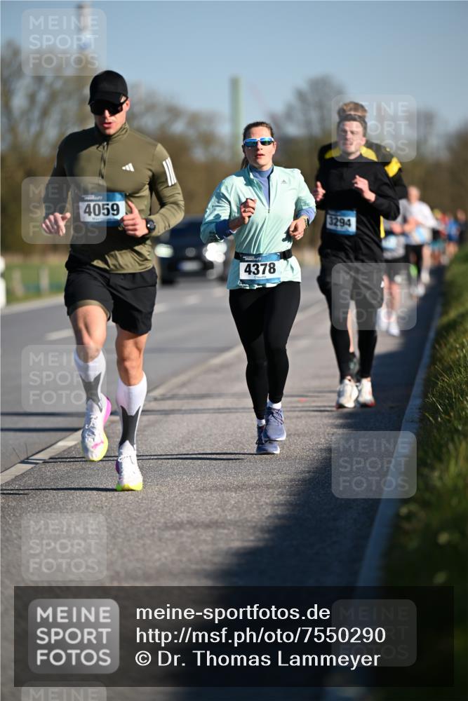06.04.2025 - 44. Internationalen Wilhelmsburger Insellauf Dr. Thomas Lammeyer http://msf.ph/oto/7550290 06.04.2025 09:21:36 Laufen 4059, 4378, 3294 meine-sportfotos.de