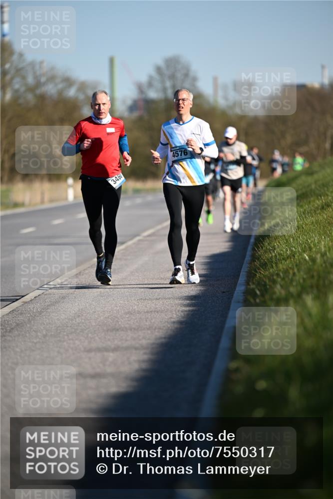 06.04.2025 - 44. Internationalen Wilhelmsburger Insellauf Dr. Thomas Lammeyer http://msf.ph/oto/7550317 06.04.2025 09:21:47 Laufen 3460, 4576 meine-sportfotos.de
