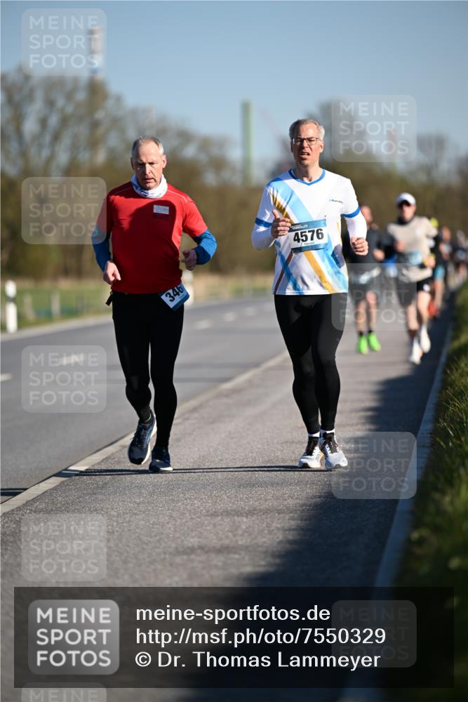 06.04.2025 - 44. Internationalen Wilhelmsburger Insellauf Dr. Thomas Lammeyer http://msf.ph/oto/7550329 06.04.2025 09:21:48 Laufen 346, 4576 meine-sportfotos.de