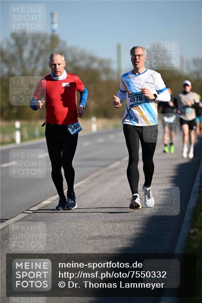 06.04.2025 - 44. Internationalen Wilhelmsburger Insellauf Dr. Thomas Lammeyer http://msf.ph/oto/7550332 06.04.2025 09:21:49 Laufen 3460, 4576 meine-sportfotos.de
