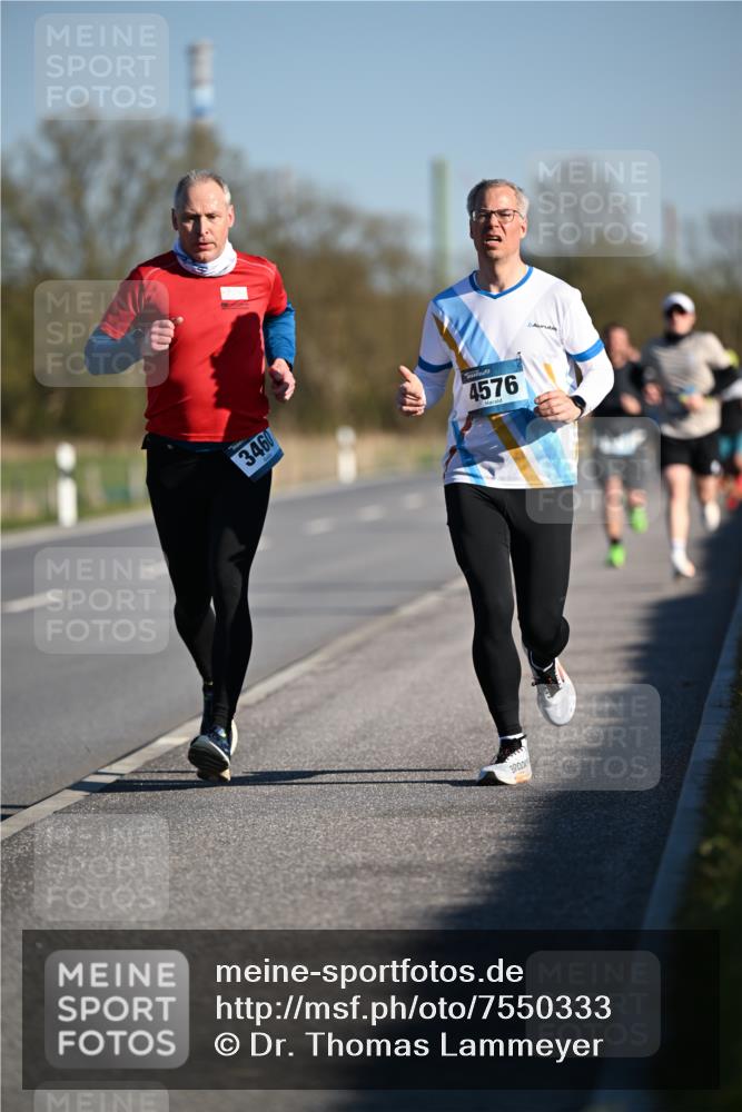 06.04.2025 - 44. Internationalen Wilhelmsburger Insellauf Dr. Thomas Lammeyer http://msf.ph/oto/7550333 06.04.2025 09:21:49 Laufen 3460, 4576 meine-sportfotos.de