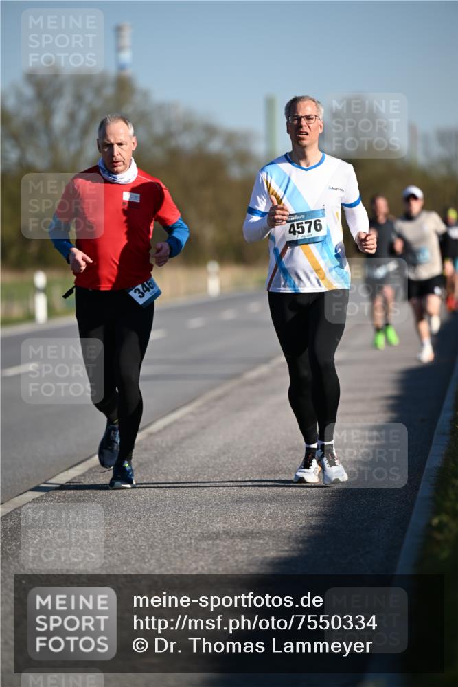 06.04.2025 - 44. Internationalen Wilhelmsburger Insellauf Dr. Thomas Lammeyer http://msf.ph/oto/7550334 06.04.2025 09:21:49 Laufen 3460, 4576 meine-sportfotos.de