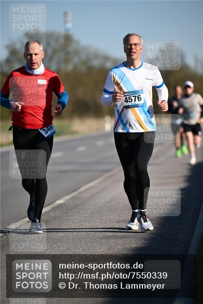 06.04.2025 - 44. Internationalen Wilhelmsburger Insellauf Dr. Thomas Lammeyer http://msf.ph/oto/7550339 06.04.2025 09:21:50 Laufen 346, 4576 meine-sportfotos.de