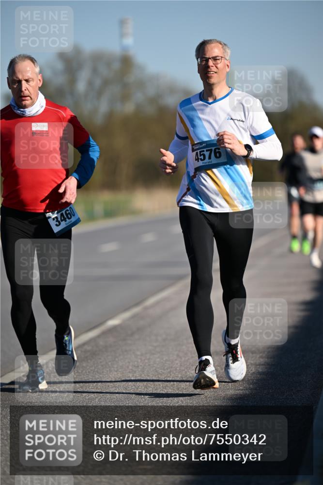 06.04.2025 - 44. Internationalen Wilhelmsburger Insellauf Dr. Thomas Lammeyer http://msf.ph/oto/7550342 06.04.2025 09:21:50 Laufen 3460, 4576 meine-sportfotos.de