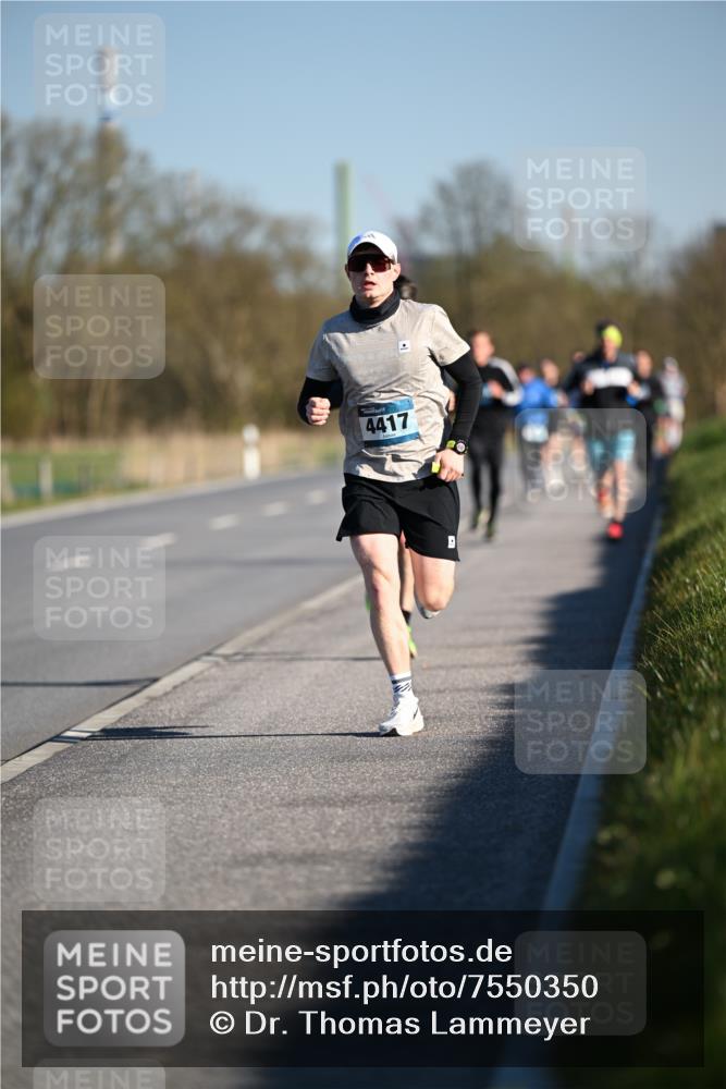 06.04.2025 - 44. Internationalen Wilhelmsburger Insellauf Dr. Thomas Lammeyer http://msf.ph/oto/7550350 06.04.2025 09:21:53 Laufen 4417 meine-sportfotos.de