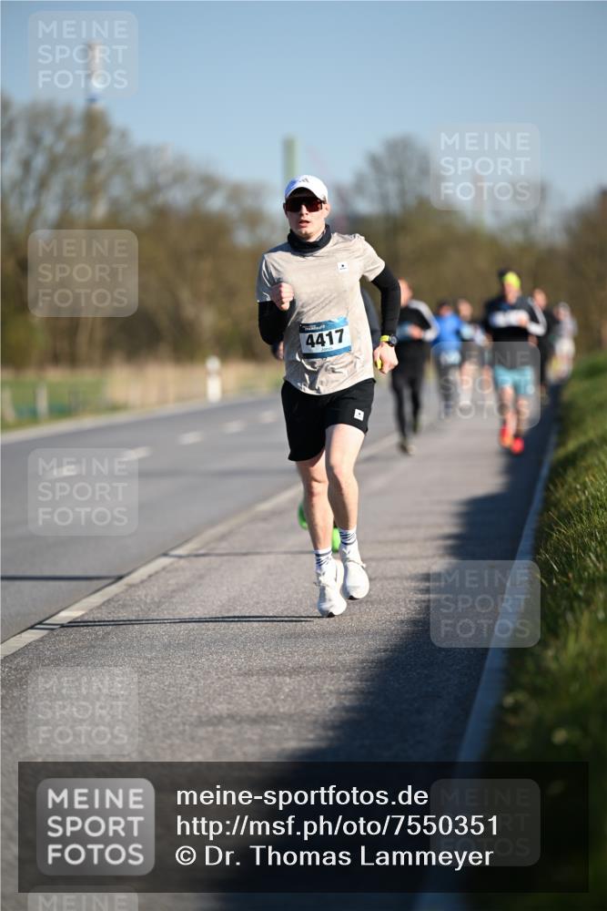 06.04.2025 - 44. Internationalen Wilhelmsburger Insellauf Dr. Thomas Lammeyer http://msf.ph/oto/7550351 06.04.2025 09:21:53 Laufen 4417 meine-sportfotos.de