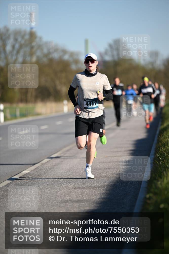 06.04.2025 - 44. Internationalen Wilhelmsburger Insellauf Dr. Thomas Lammeyer http://msf.ph/oto/7550353 06.04.2025 09:21:53 Laufen 4417 meine-sportfotos.de