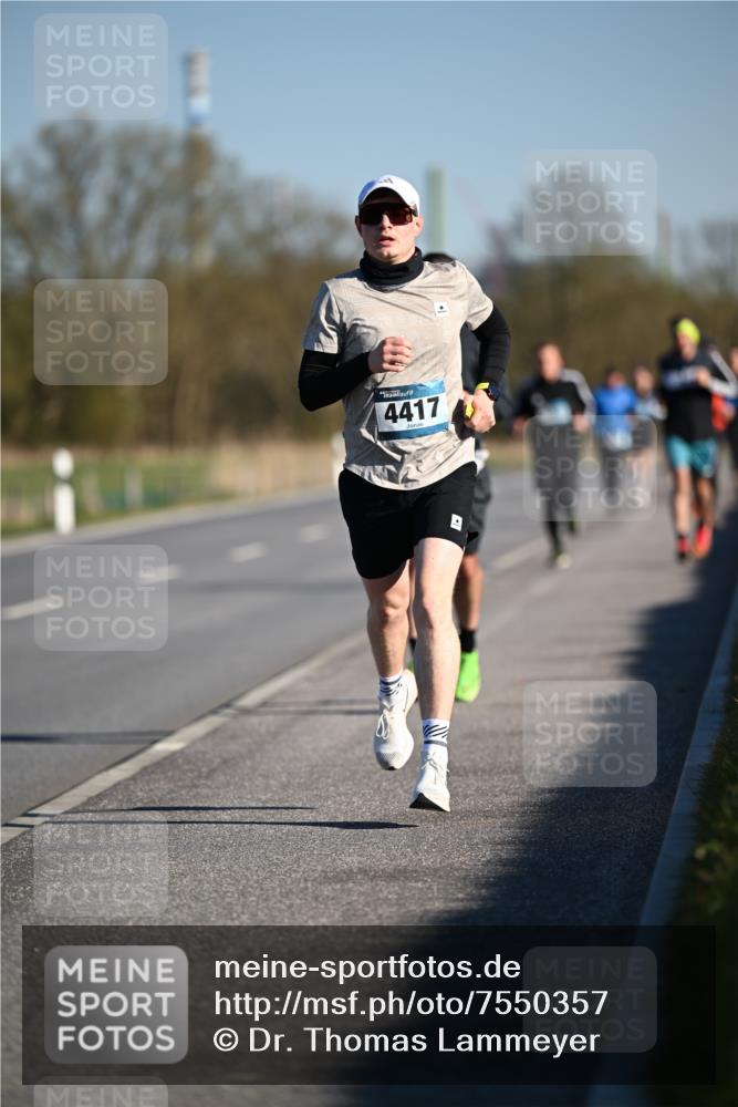 06.04.2025 - 44. Internationalen Wilhelmsburger Insellauf Dr. Thomas Lammeyer http://msf.ph/oto/7550357 06.04.2025 09:21:54 Laufen 4417 meine-sportfotos.de