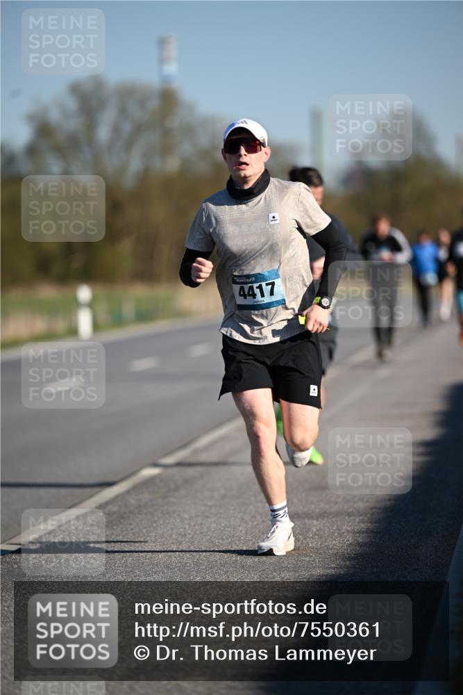 06.04.2025 - 44. Internationalen Wilhelmsburger Insellauf Dr. Thomas Lammeyer http://msf.ph/oto/7550361 06.04.2025 09:21:55 Laufen 4417 meine-sportfotos.de