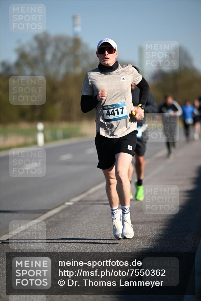 06.04.2025 - 44. Internationalen Wilhelmsburger Insellauf Dr. Thomas Lammeyer http://msf.ph/oto/7550362 06.04.2025 09:21:55 Laufen 4417 meine-sportfotos.de