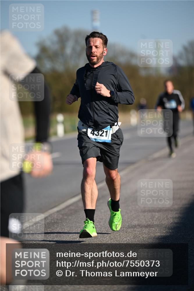 06.04.2025 - 44. Internationalen Wilhelmsburger Insellauf Dr. Thomas Lammeyer http://msf.ph/oto/7550373 06.04.2025 09:21:57 Laufen 4321 meine-sportfotos.de