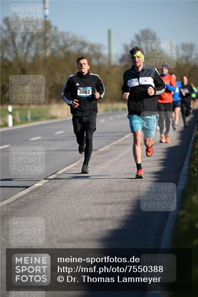 06.04.2025 - 44. Internationalen Wilhelmsburger Insellauf Dr. Thomas Lammeyer http://msf.ph/oto/7550388 06.04.2025 09:22:00 Laufen 3062 meine-sportfotos.de