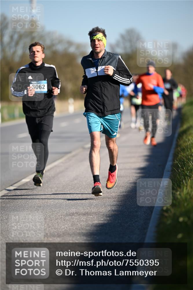 06.04.2025 - 44. Internationalen Wilhelmsburger Insellauf Dr. Thomas Lammeyer http://msf.ph/oto/7550395 06.04.2025 09:22:01 Laufen 3062 meine-sportfotos.de