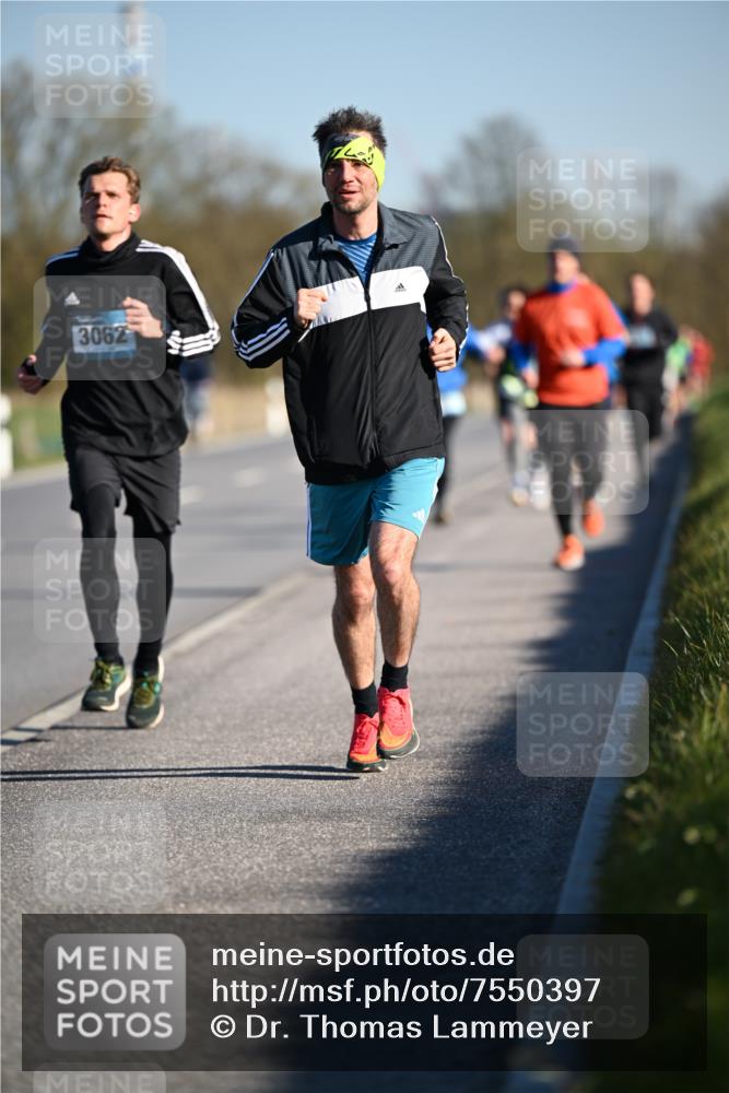 06.04.2025 - 44. Internationalen Wilhelmsburger Insellauf Dr. Thomas Lammeyer http://msf.ph/oto/7550397 06.04.2025 09:22:01 Laufen 3062 meine-sportfotos.de