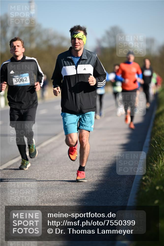 06.04.2025 - 44. Internationalen Wilhelmsburger Insellauf Dr. Thomas Lammeyer http://msf.ph/oto/7550399 06.04.2025 09:22:02 Laufen 3062 meine-sportfotos.de
