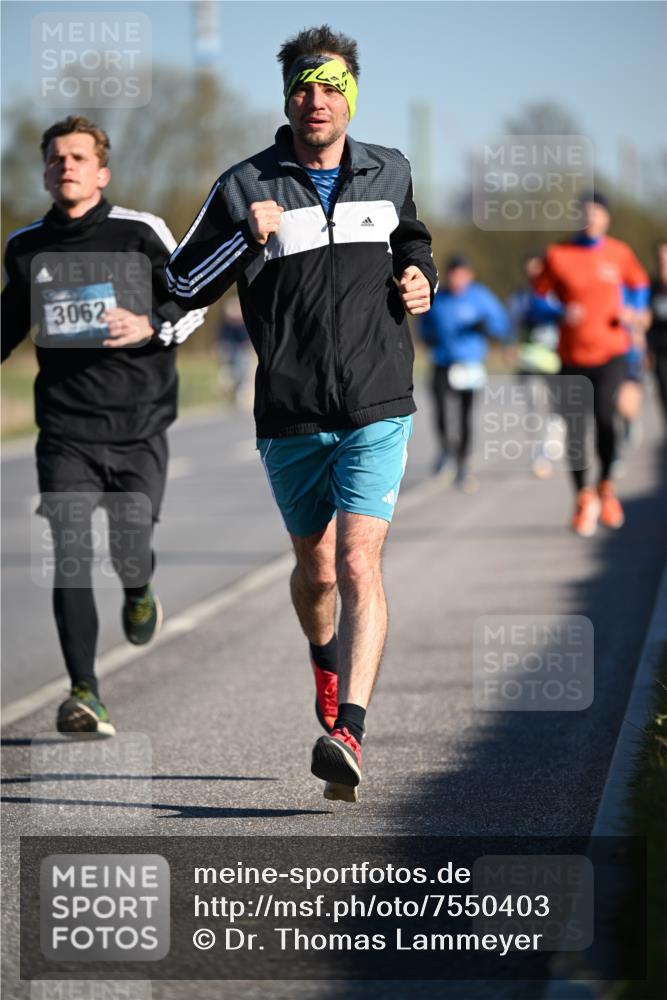 06.04.2025 - 44. Internationalen Wilhelmsburger Insellauf Dr. Thomas Lammeyer http://msf.ph/oto/7550403 06.04.2025 09:22:02 Laufen 3062 meine-sportfotos.de