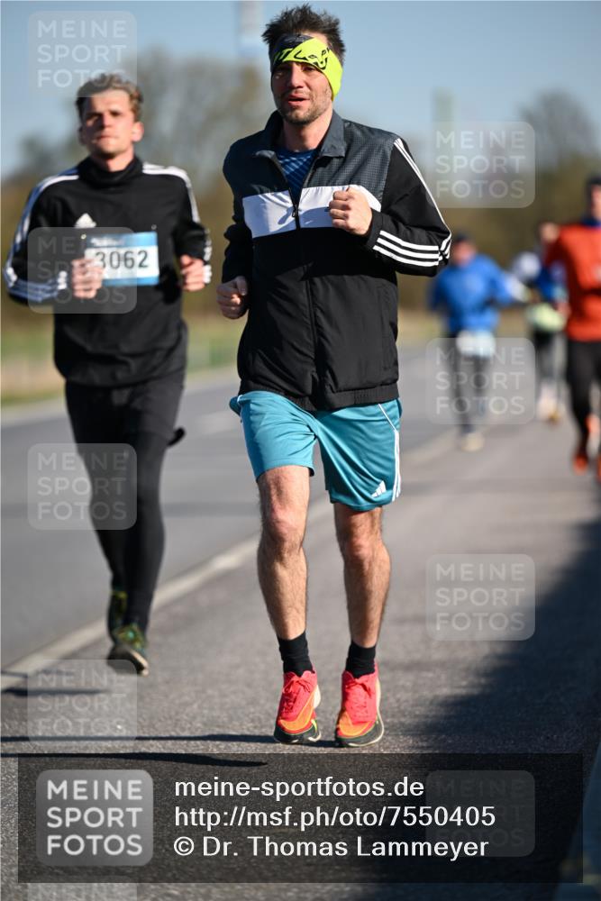 06.04.2025 - 44. Internationalen Wilhelmsburger Insellauf Dr. Thomas Lammeyer http://msf.ph/oto/7550405 06.04.2025 09:22:02 Laufen 3062 meine-sportfotos.de