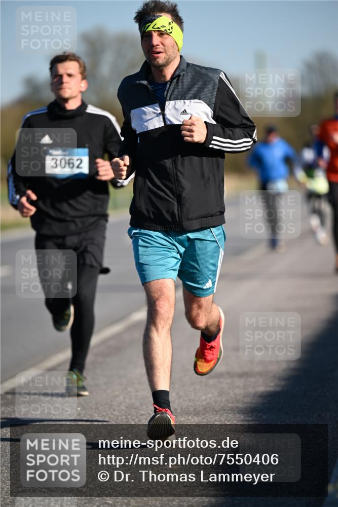 06.04.2025 - 44. Internationalen Wilhelmsburger Insellauf Dr. Thomas Lammeyer http://msf.ph/oto/7550406 06.04.2025 09:22:02 Laufen 3062 meine-sportfotos.de