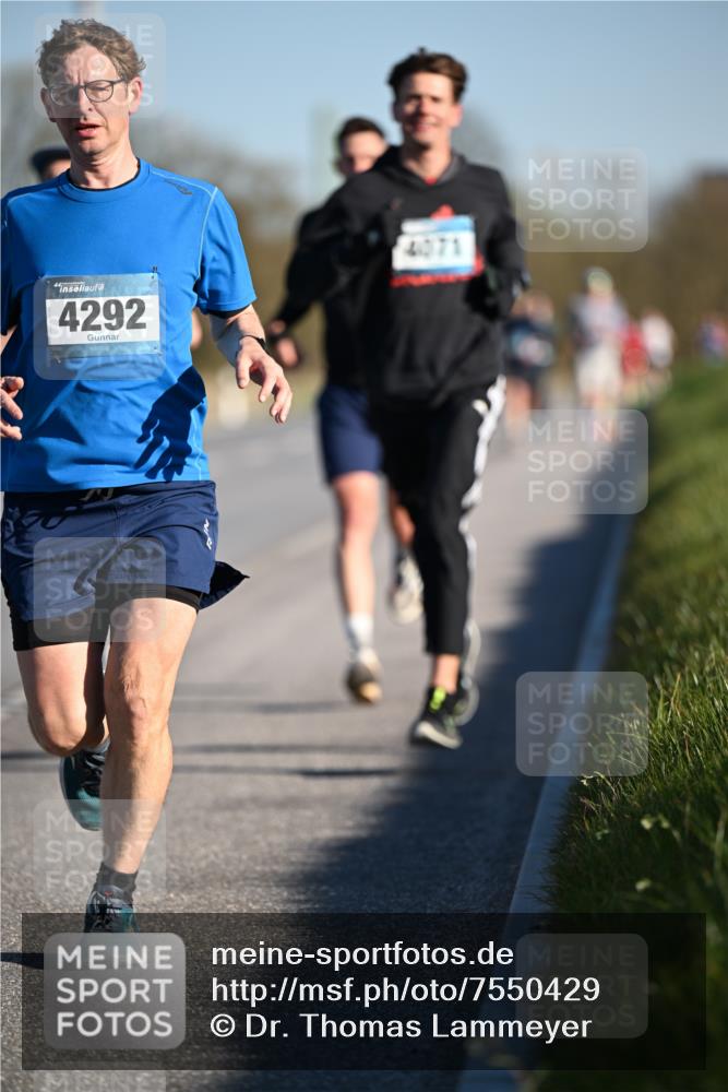 06.04.2025 - 44. Internationalen Wilhelmsburger Insellauf Dr. Thomas Lammeyer http://msf.ph/oto/7550429 06.04.2025 09:22:10 Laufen 4292, 4071 meine-sportfotos.de
