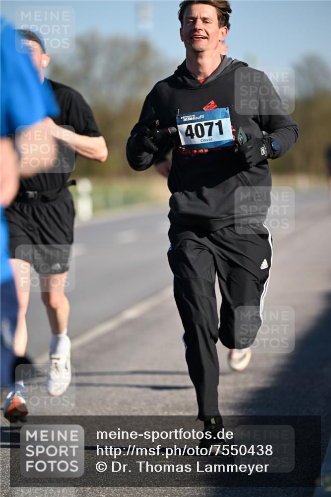 06.04.2025 - 44. Internationalen Wilhelmsburger Insellauf Dr. Thomas Lammeyer http://msf.ph/oto/7550438 06.04.2025 09:22:11 Laufen 4071 meine-sportfotos.de