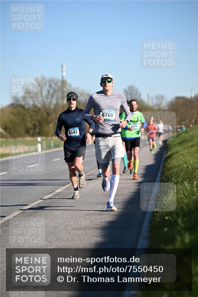 06.04.2025 - 44. Internationalen Wilhelmsburger Insellauf Dr. Thomas Lammeyer http://msf.ph/oto/7550450 06.04.2025 09:22:23 Laufen 4541, 768, 4404 meine-sportfotos.de