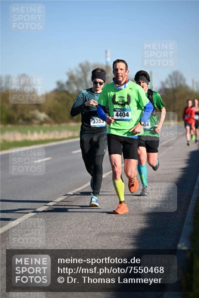06.04.2025 - 44. Internationalen Wilhelmsburger Insellauf Dr. Thomas Lammeyer http://msf.ph/oto/7550468 06.04.2025 09:22:26 Laufen 3355, 4404, 04 meine-sportfotos.de