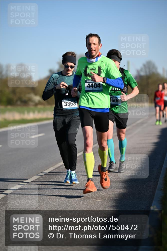 06.04.2025 - 44. Internationalen Wilhelmsburger Insellauf Dr. Thomas Lammeyer http://msf.ph/oto/7550472 06.04.2025 09:22:27 Laufen 3353, 4404, 1604 meine-sportfotos.de