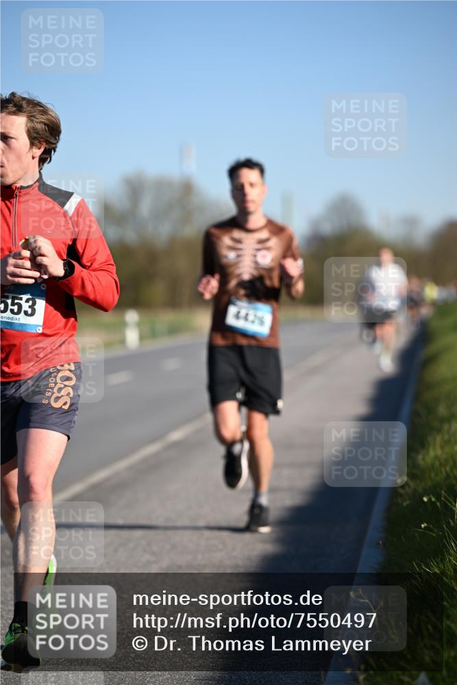 06.04.2025 - 44. Internationalen Wilhelmsburger Insellauf Dr. Thomas Lammeyer http://msf.ph/oto/7550497 06.04.2025 09:22:35 Laufen 553, 30, 442 meine-sportfotos.de