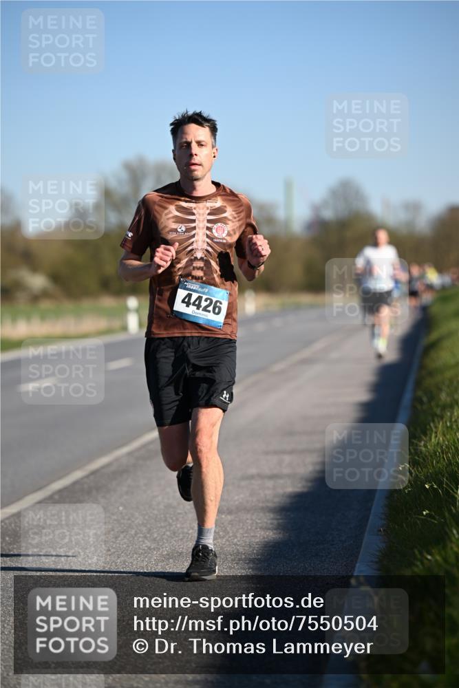 06.04.2025 - 44. Internationalen Wilhelmsburger Insellauf Dr. Thomas Lammeyer http://msf.ph/oto/7550504 06.04.2025 09:22:36 Laufen 4426 meine-sportfotos.de
