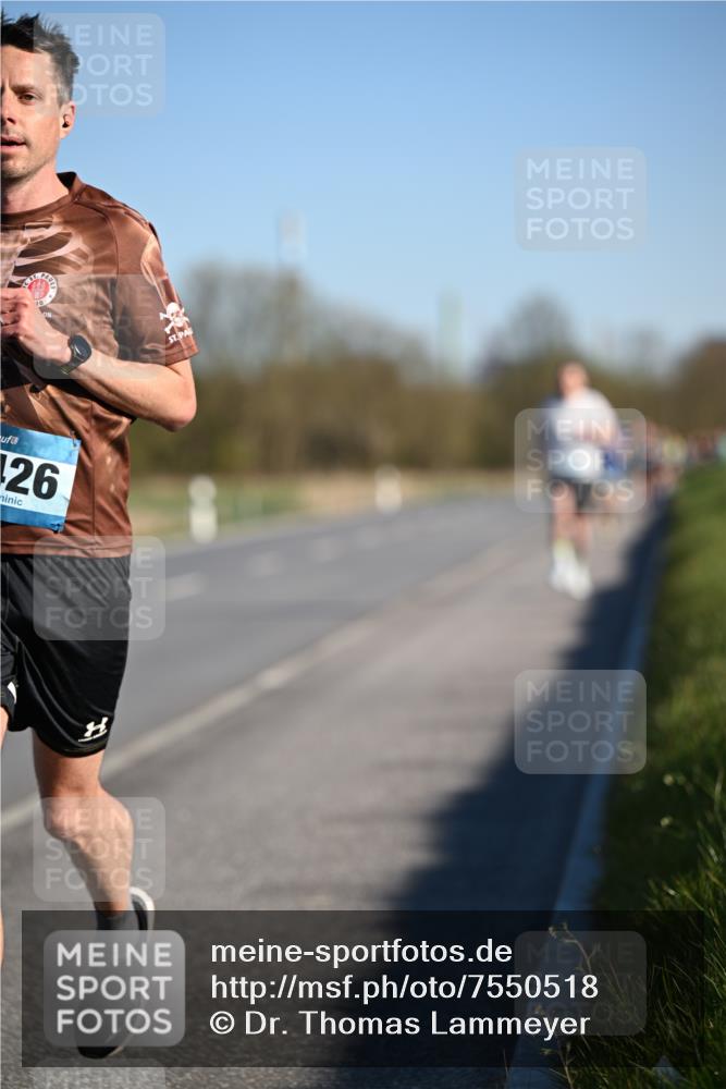 06.04.2025 - 44. Internationalen Wilhelmsburger Insellauf Dr. Thomas Lammeyer http://msf.ph/oto/7550518 06.04.2025 09:22:37 Laufen 26 meine-sportfotos.de